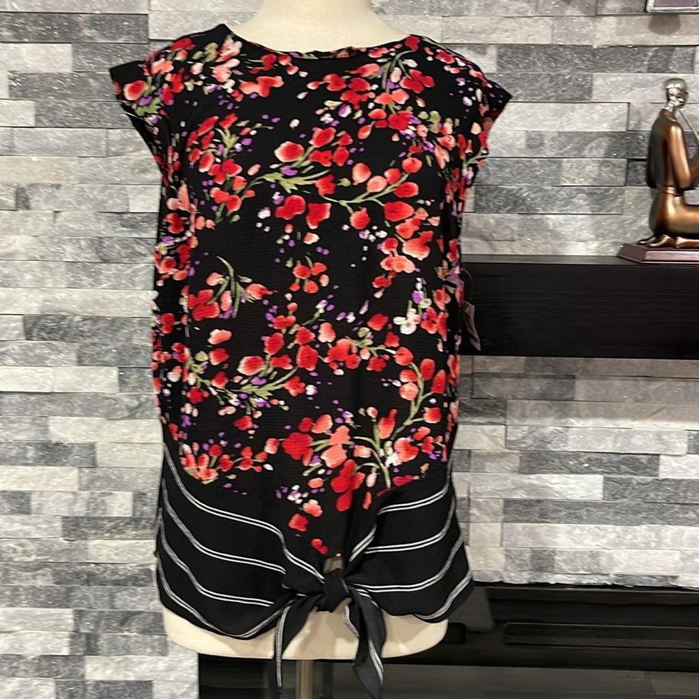 K&C Women’s Top In Front Tie Size XL